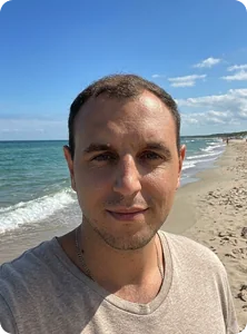 Oleksandr, Systems Architect at Zoodealio